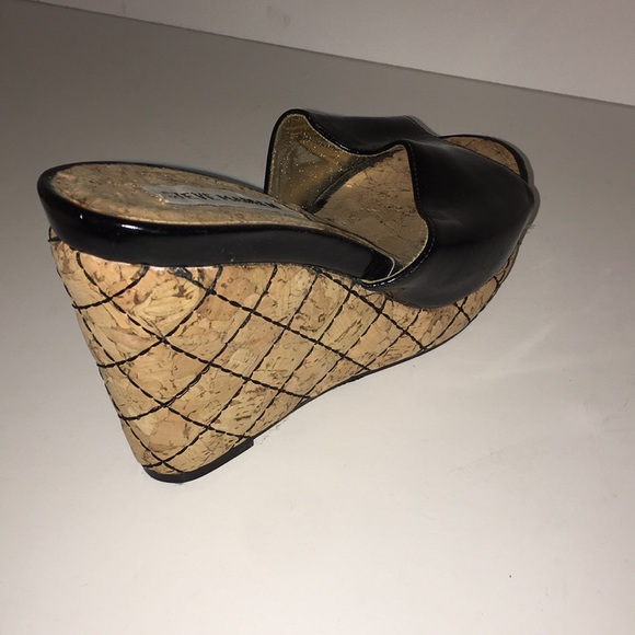 *SALE* Steve Madden Brown Summer 4” Wedge - Picture 2 of 5